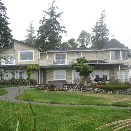 The Lodge At Weir'S Beach Metchosin エクステリア 写真
