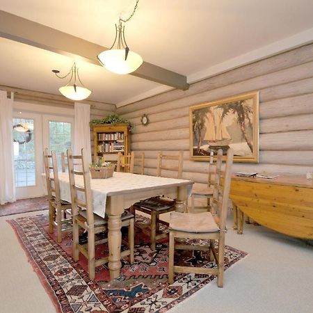 The Lodge At Weir'S Beach Metchosin エクステリア 写真