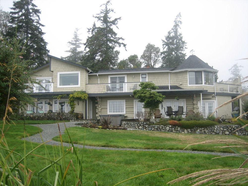 The Lodge At Weir'S Beach Metchosin エクステリア 写真