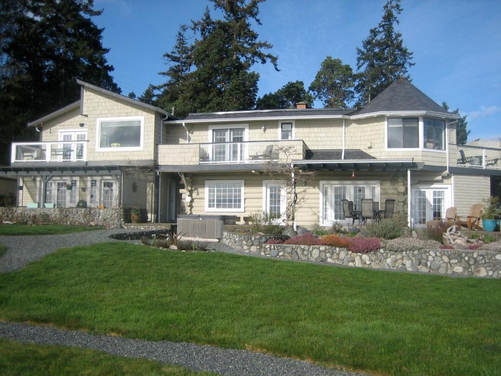 The Lodge At Weir'S Beach Metchosin エクステリア 写真