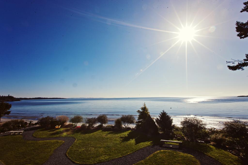 The Lodge At Weir'S Beach Metchosin エクステリア 写真
