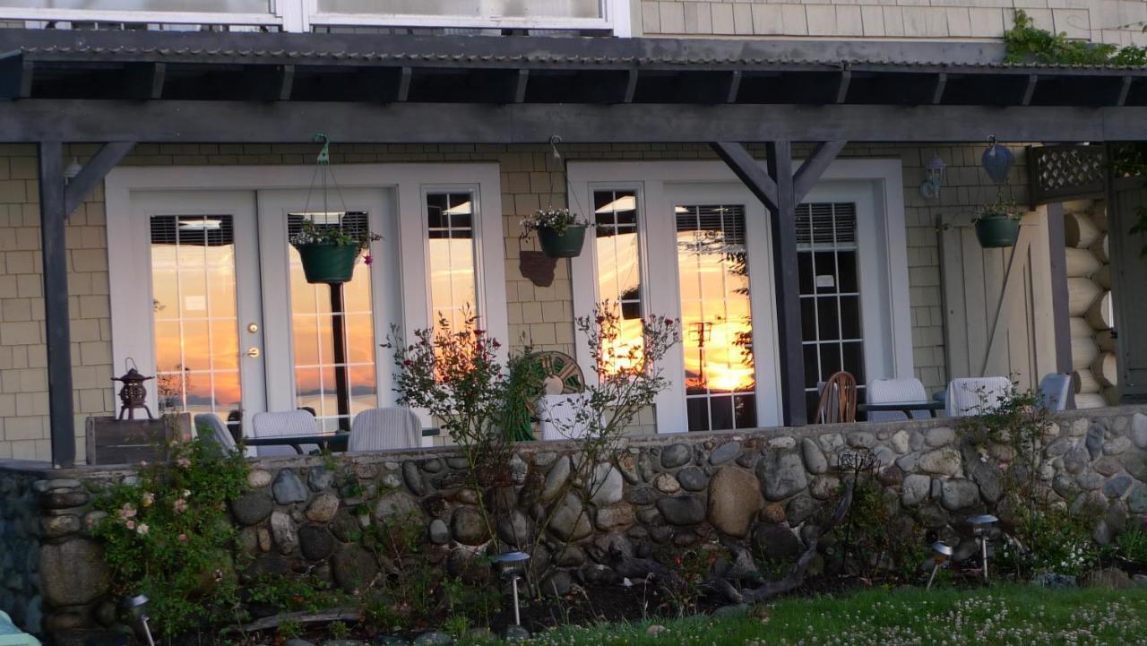 The Lodge At Weir'S Beach Metchosin エクステリア 写真